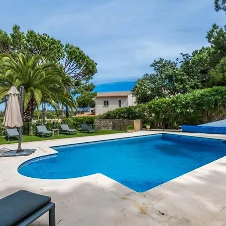 빌라 Sleeps 8 With Pool Air Con And Wifi 퀸타도라고