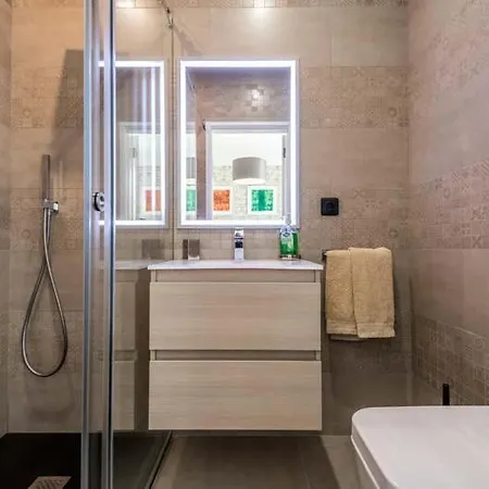 Sleeps 8 With Pool Air Con And Wifi * 퀸타도라고