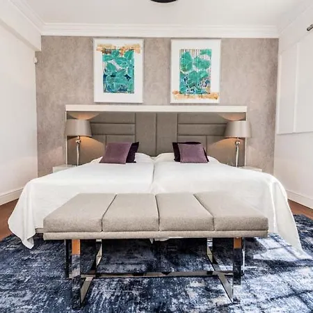 Sleeps 8 With Pool Air Con And Wifi 빌라