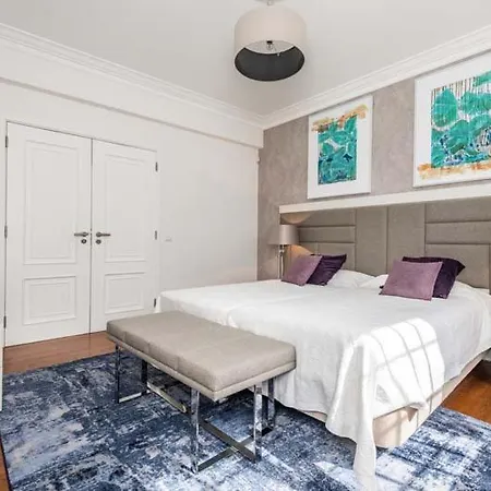 Sleeps 8 With Pool Air Con And Wifi 빌라 퀸타도라고