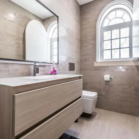 빌라 Sleeps 8 With Pool Air Con And Wifi 퀸타도라고