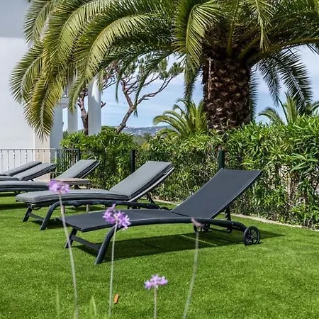 Sleeps 8 With Pool Air Con And Wifi 빌라 *