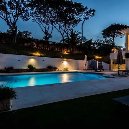 Villa Sleeps 8 With Pool Air Con And Wifi *